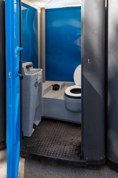 Best Best portable toilet rental  in Holly Springs, MS